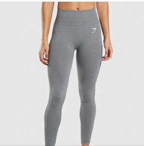 Gym shark leggings